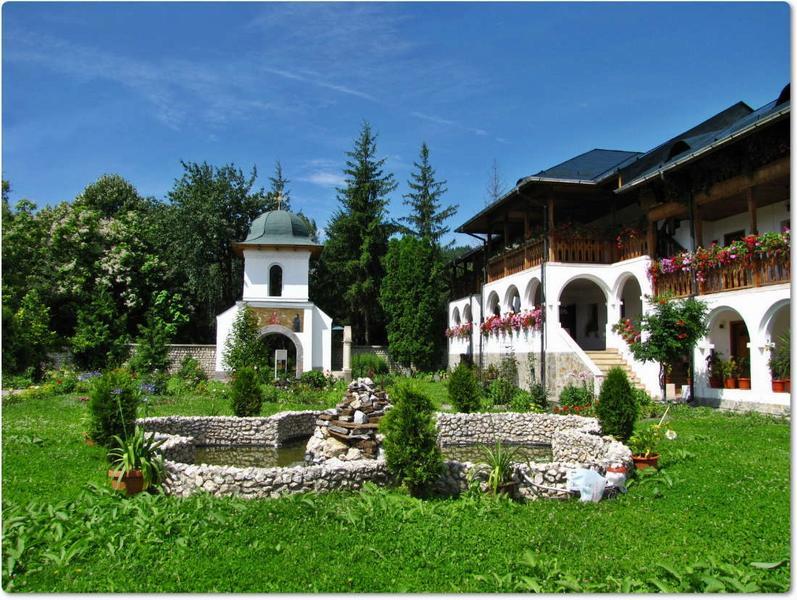 Vila Castelana Caciulata Exterior photo